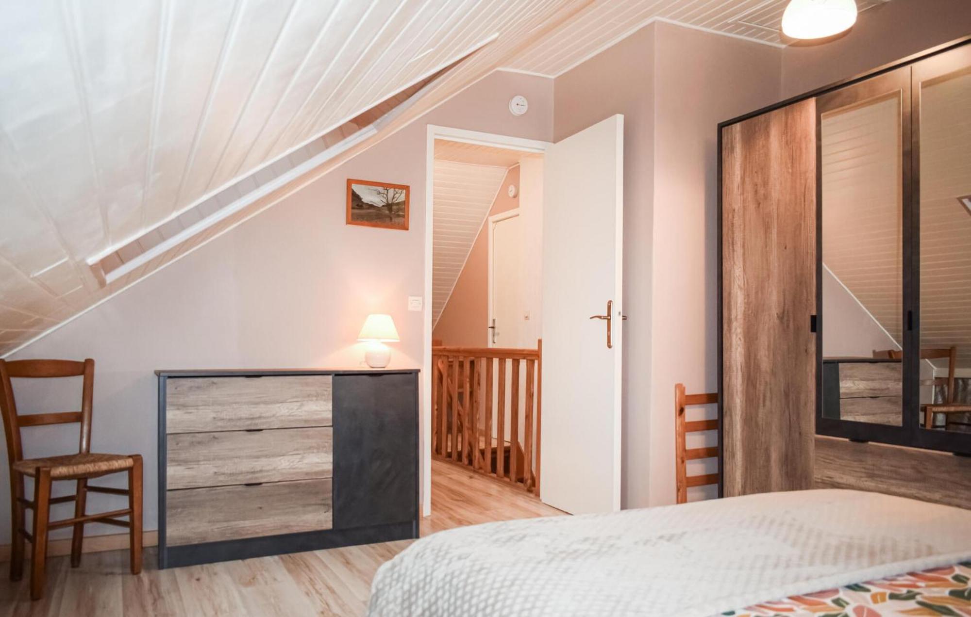 3 Bedroom Awesome Home In Lézardrieux エクステリア 写真