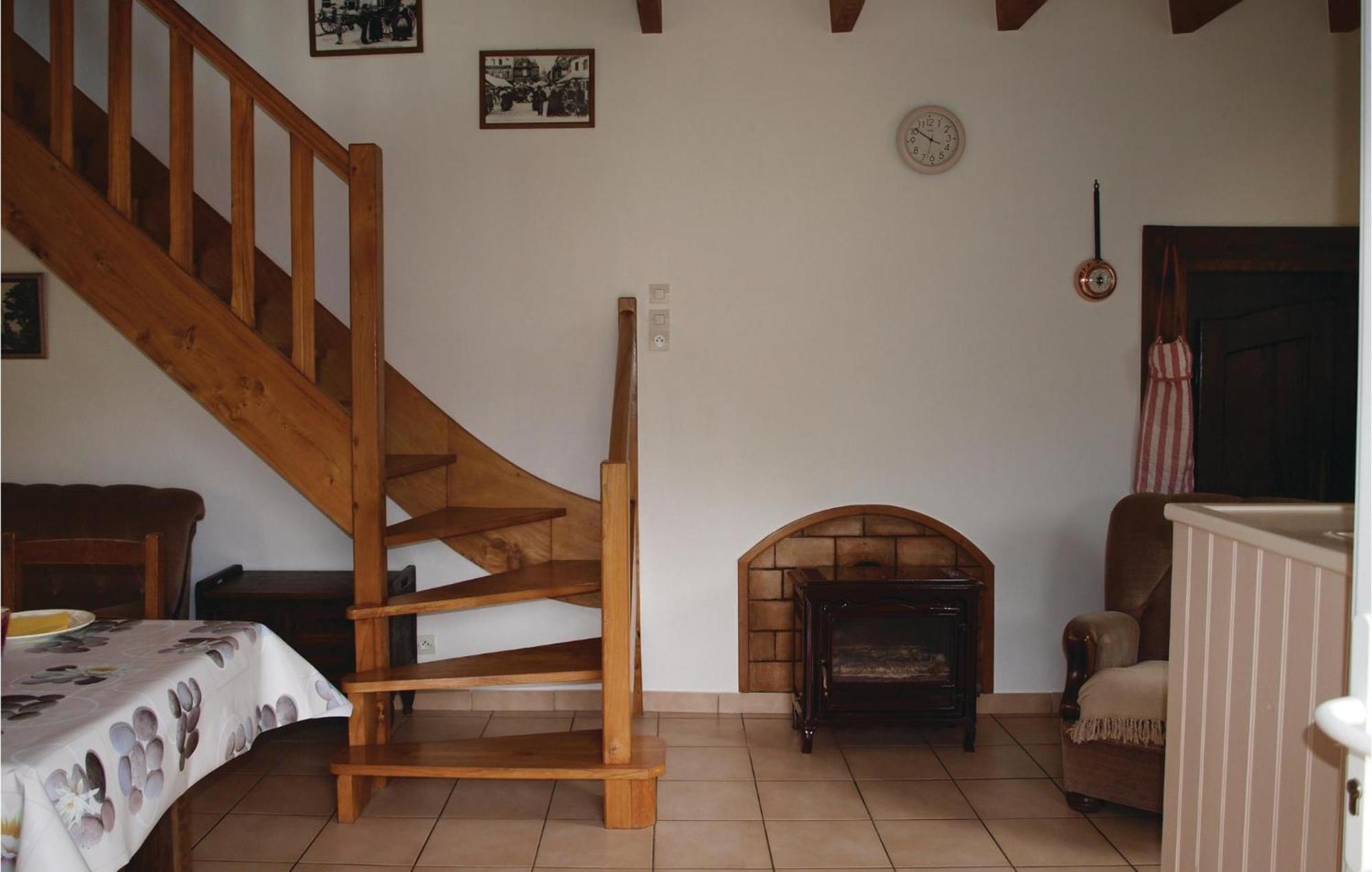 3 Bedroom Awesome Home In Lézardrieux エクステリア 写真