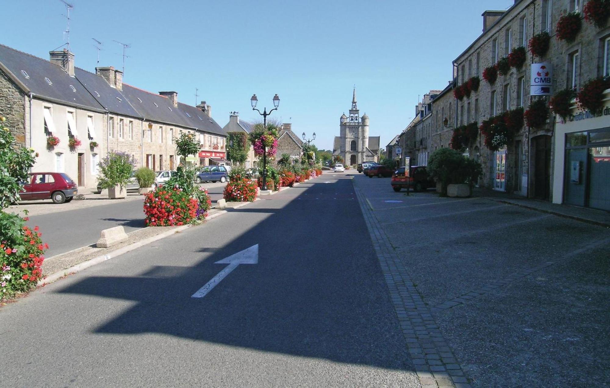 3 Bedroom Awesome Home In Lézardrieux エクステリア 写真